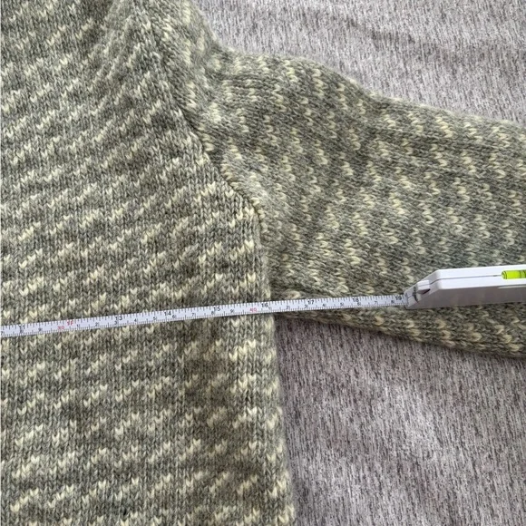 100% Wool L.L. Bean Vintage Gray Button-Up Cardigan - Picture 6 of 7